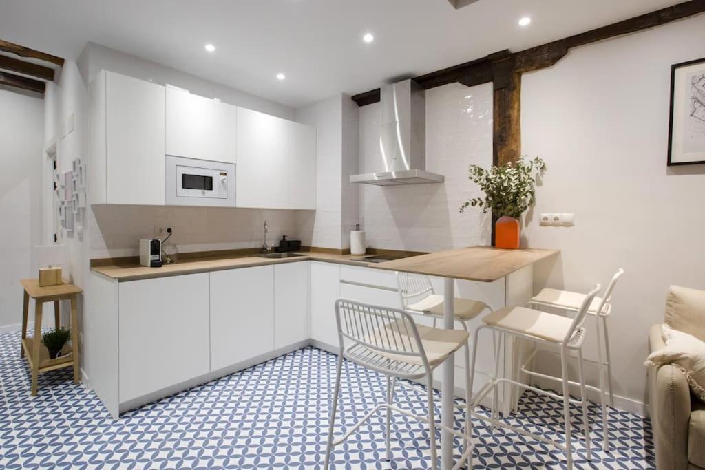 Etxeburu Apartment Bilbao Ngoại thất bức ảnh